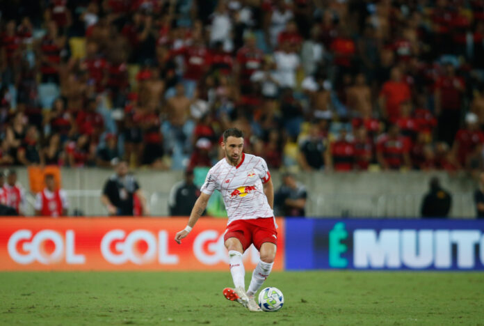 Léo Ortiz está no Red Bull Bragantino desde 2019 e pode estar de saída. (Foto: Ari Ferreira/Red Bull Bragantino)