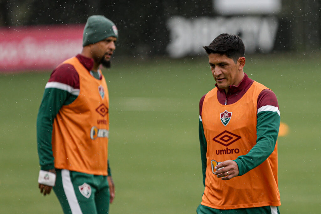 Felipe Melo será desfalque no jogo, já Germán Cano está confirmado no time titular. (Foto: Lucas Merçon/Fluminense FC)