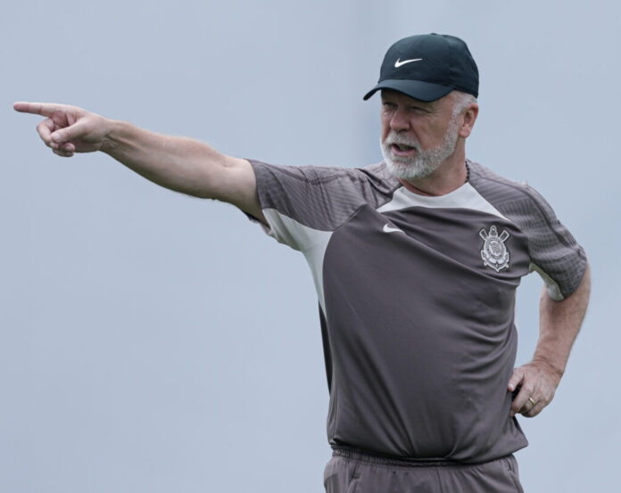 Mano Menezes encerra sua terceira passagem pelo Timão. (Foto: Rodrigo Coca/Agência Corinthians)