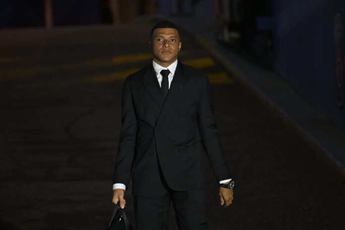 Kylian Mbappé pode estar de malas prontas para outro clube europeu. (Foto: Divulgação/PSG)