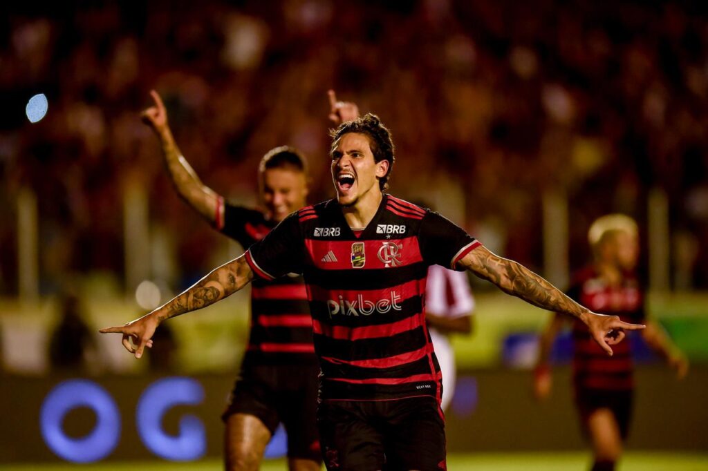 Pedro foi o autor dos três gols do Flamengo na vitória contra o Bangu. (Foto: Marcelo Cortes/CRF)